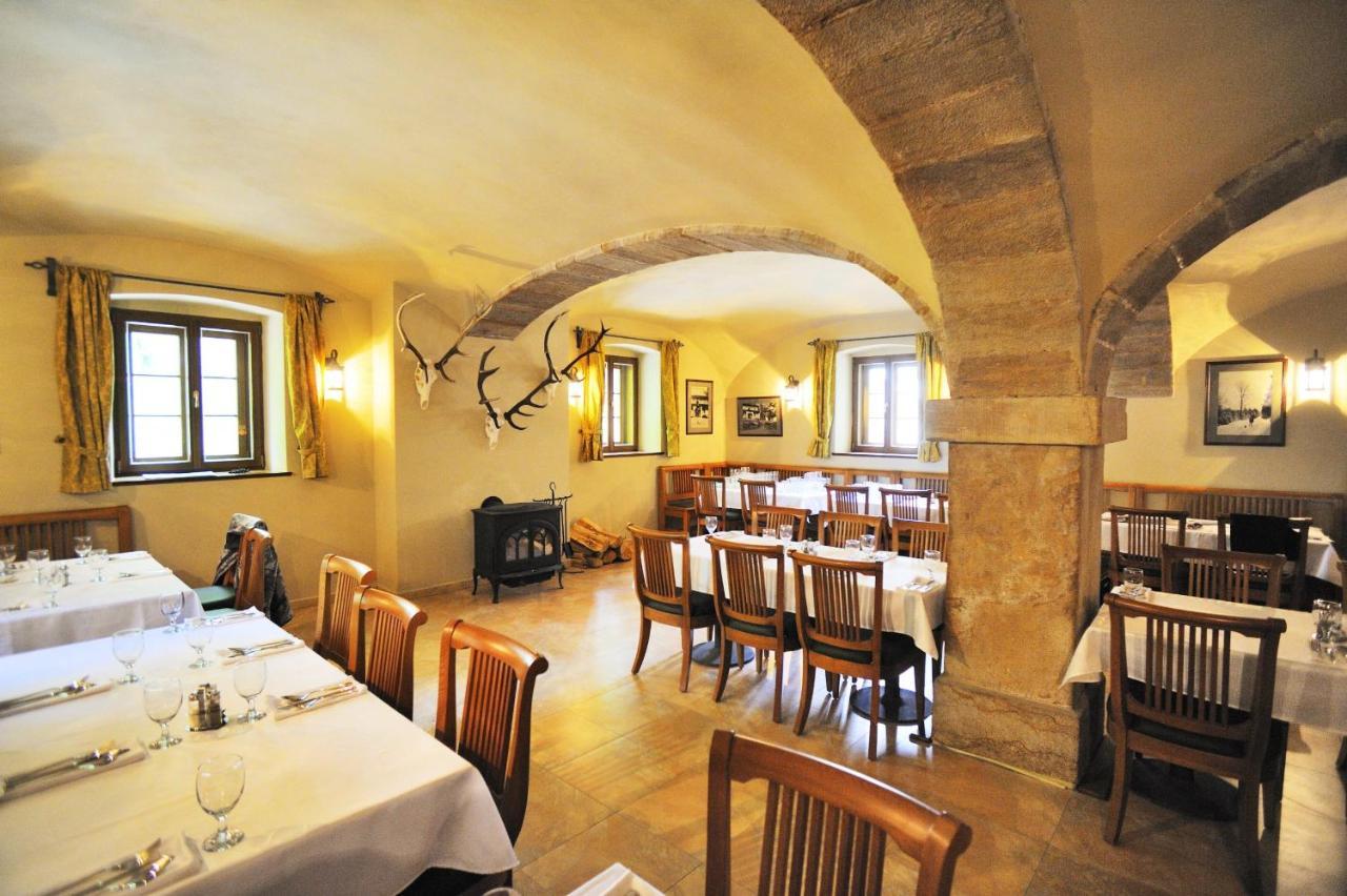Hotel Kristin Hradek 데친 외부 사진